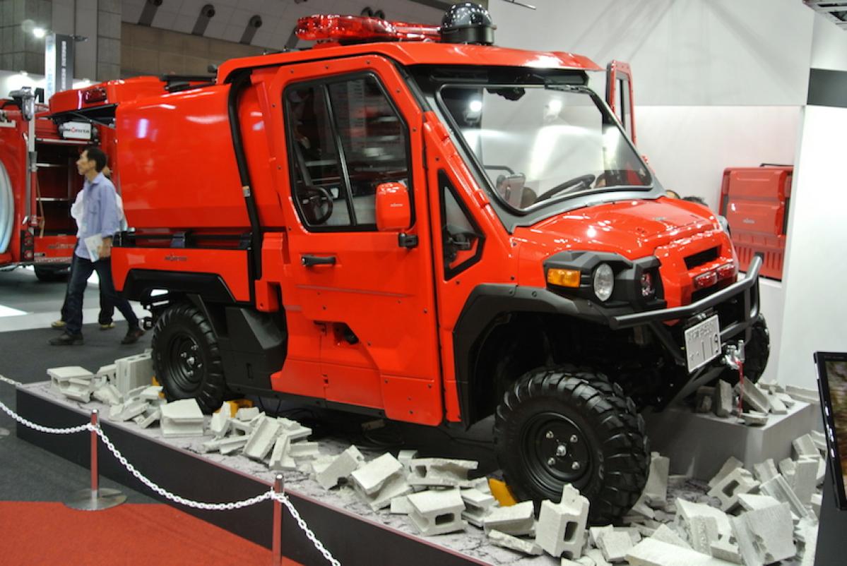 川崎重工の4輪バギーが消防車に！ 多用途四輪車、MULE PRO-FX（EPS）が