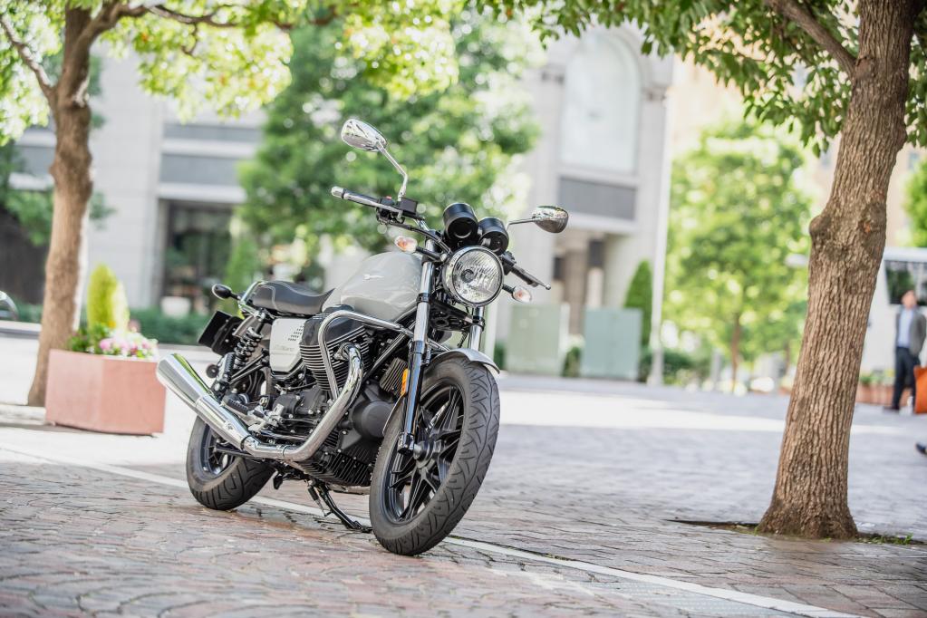 V7 Iii ミラノ試乗レポ 昔のバイクはよかった そう嘆くなら迷わず選ぼうモトグッツィ Motor Fan Bikes モータファンバイクス