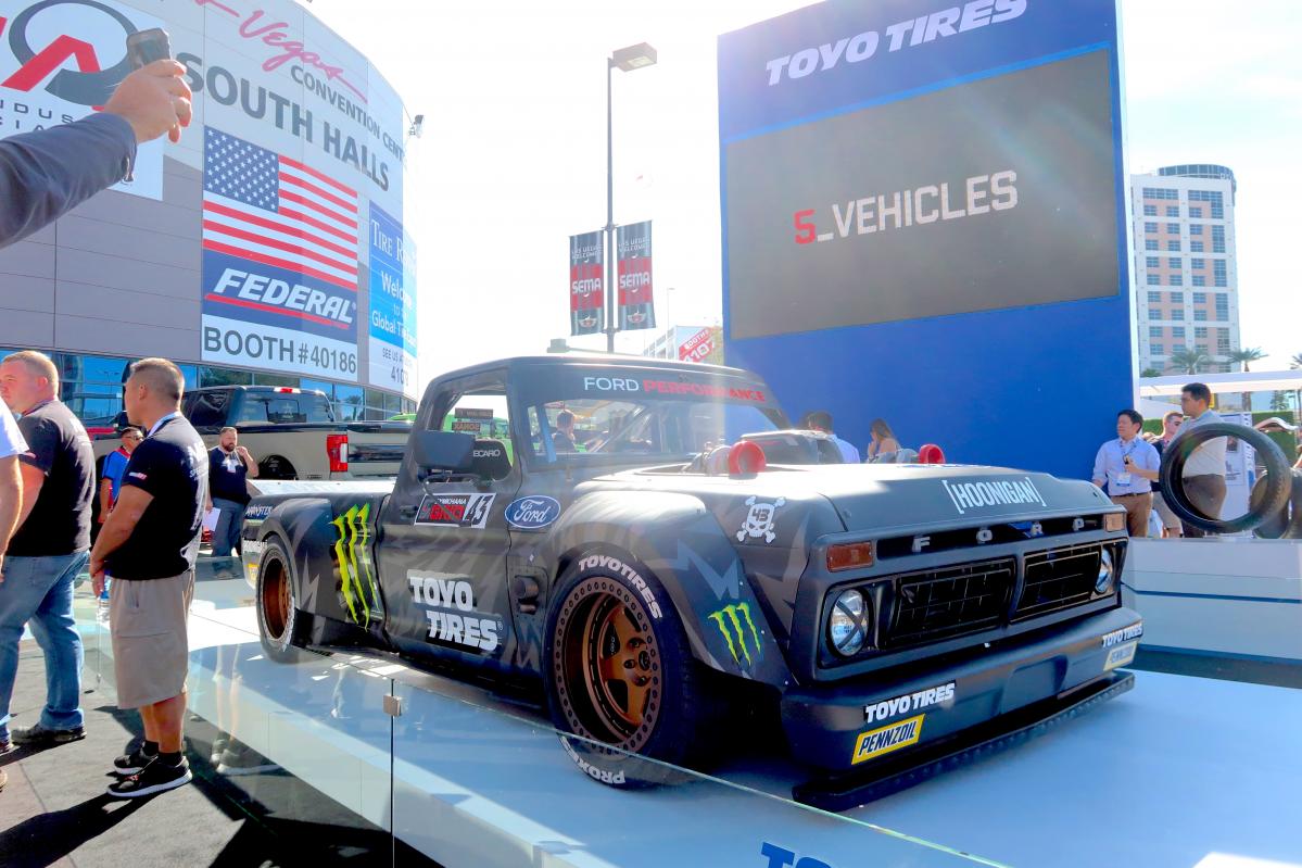 ケン ブロックのニューマシンお披露目 Gymkhana10 はフォードf 150改で走る カスタムの祭典 Semaショー 情報第５弾 Motor Fan モーターファン