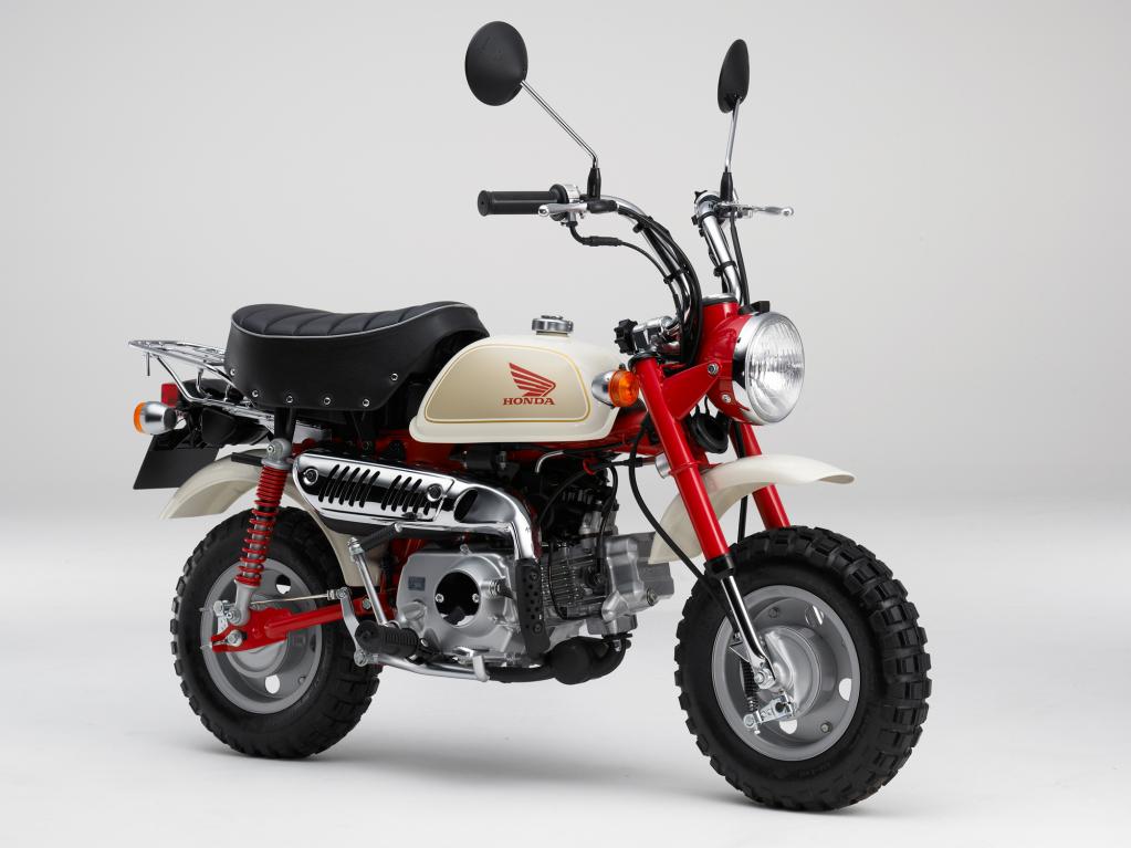 ホンダ モンキー 09 17年 キャブレターからfiに進化した50cc版の最終モデル Motor Fan Bikes モータファンバイクス