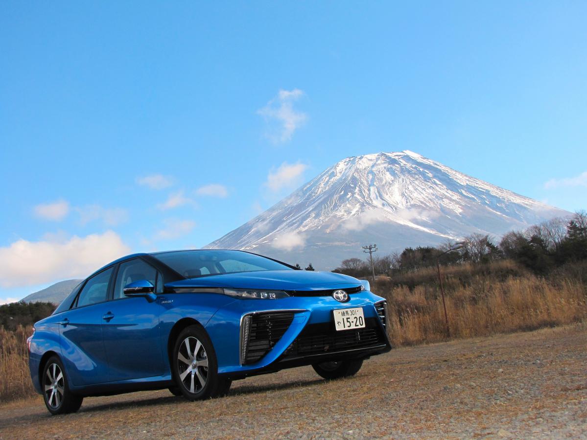 こんなにトクなのか！ 日本で一番早いトヨタ・ミライの車検レポート