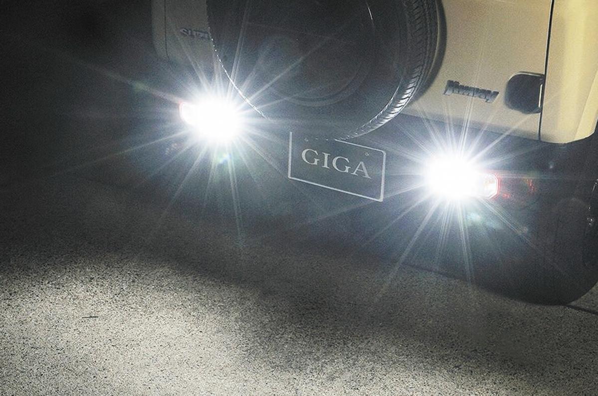 1000ルーメン 夜間の駐車を安全 快適に変える カーメイト Giga Ledバックランプ S1000 Carmono図鑑 Motor Fan モーターファン