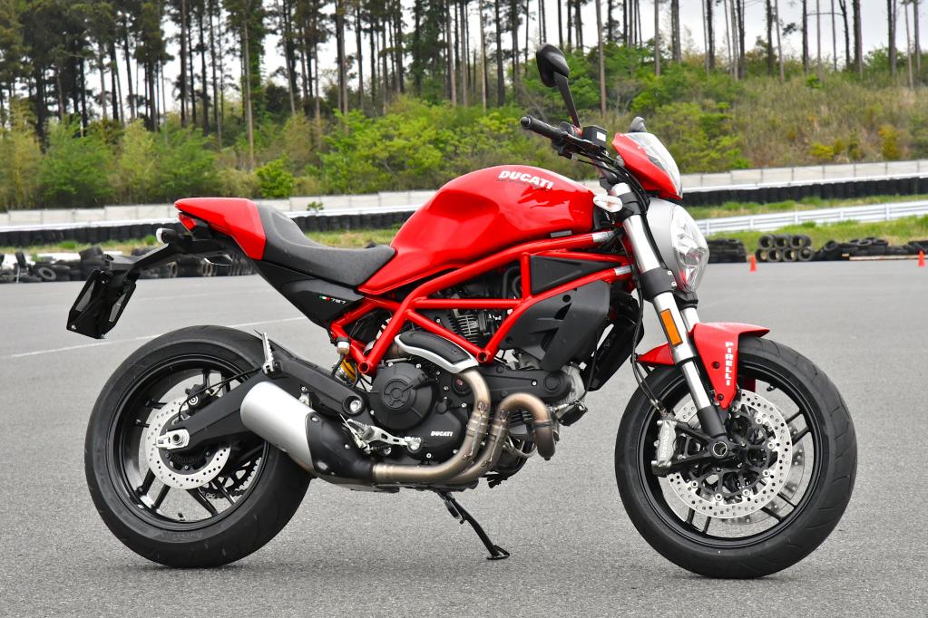 DUCATI MONSTER 797/+ 試乗】新世代にはもはやネオクラ!? 90年代