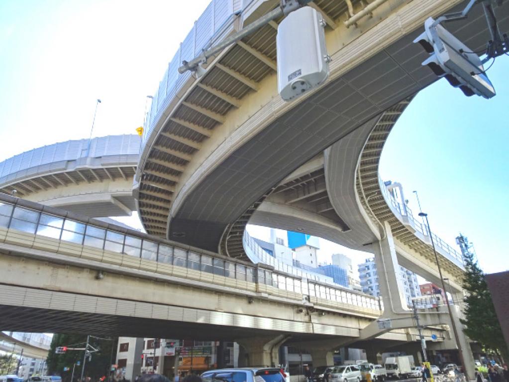 今どきは高速道路も２人乗りokです バイクタンデムのルールをおさらい Motor Fan Bikes モータファンバイクス