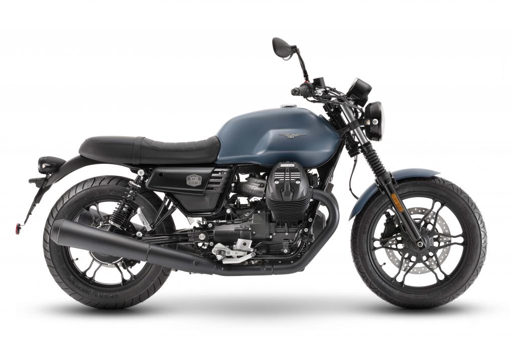 モトグッツィといえば縦置き空冷Vツイン！ 都会が似合う新型V7III Stone Night Pack登場｜Motor-Fan  Bikes[モータファンバイクス]