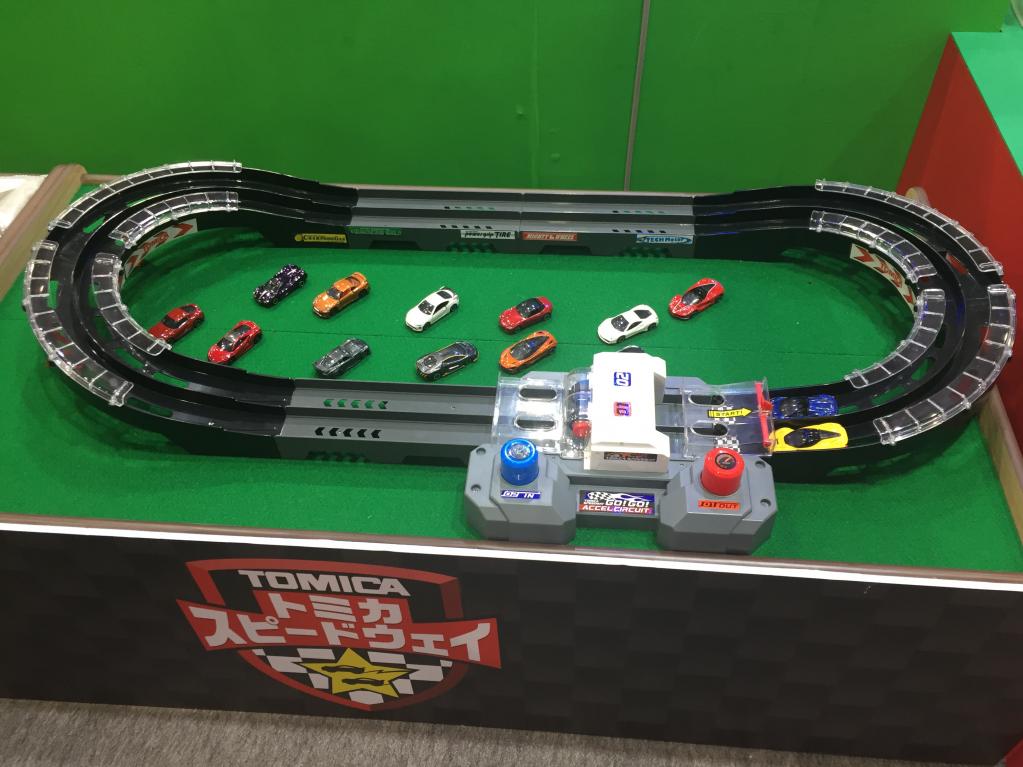 ショー会場では特別なトミカが買える！ モーターショー開催記念