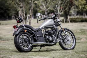 排気量125cc、全長2325mmはハーレーダビッドソン級。規格外のバイク