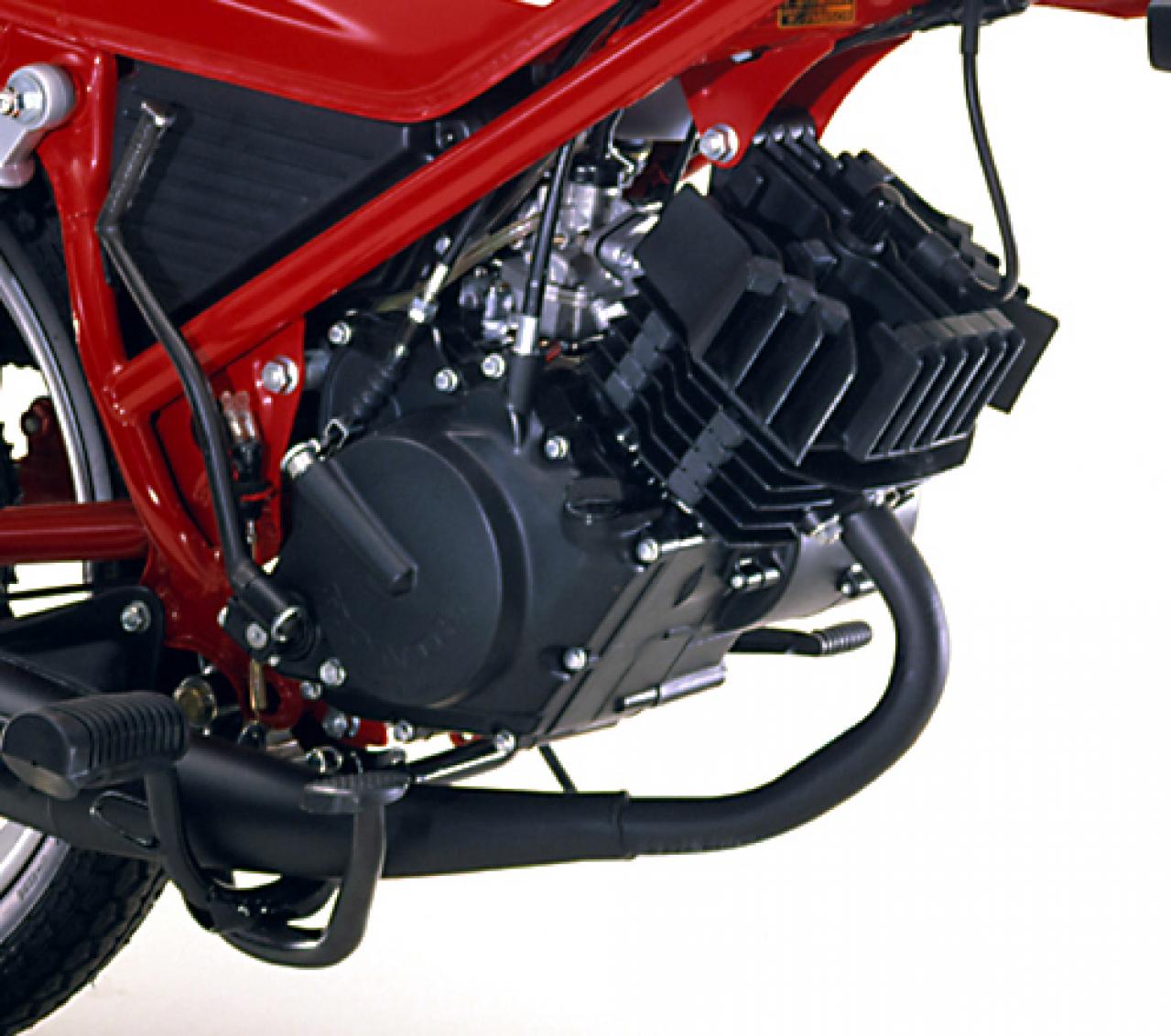 空冷 2スト 7馬力 ホンダの2ストスポーツ初号機 Mb50 を振り返る Motor Fan Bikes モータファンバイクス