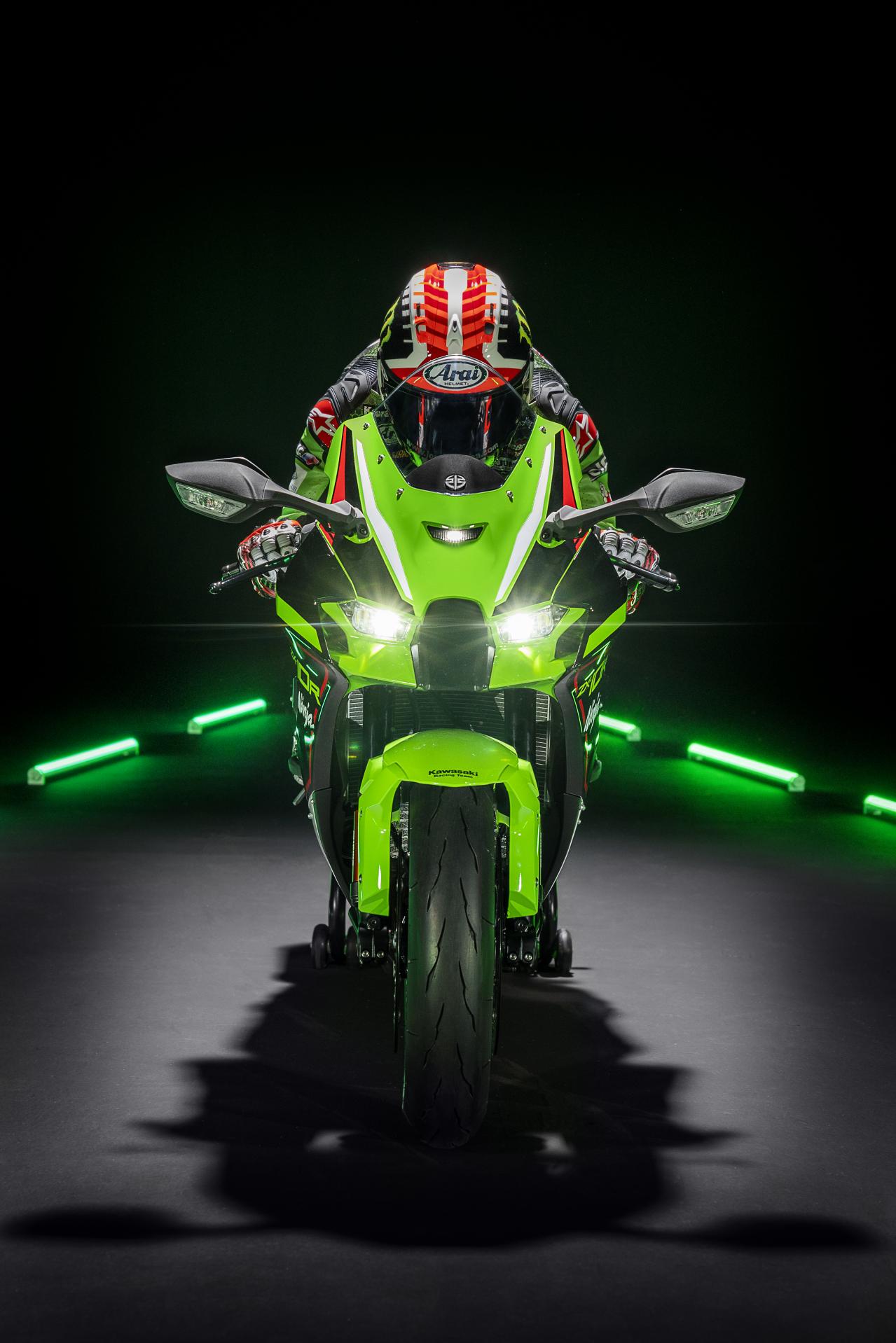 世界500台限定 カワサキ Ninja Zx 10r Rr 21年モデルはオイルクーラーを追加 Motor Fan Bikes モータファンバイクス ギャラリー