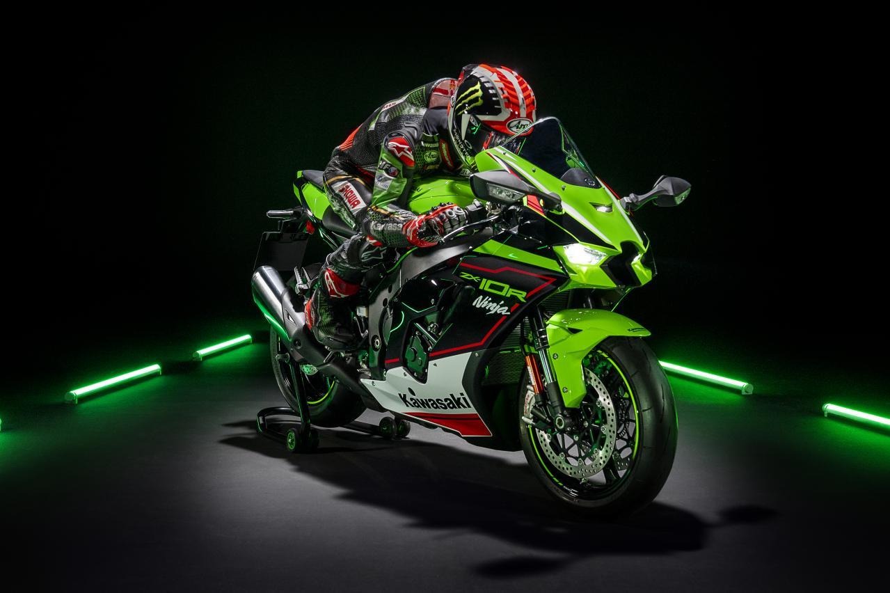 新型Ninja ZX-10R/RRって何がすごいの？カワサキ開発陣にズバリ聞いた