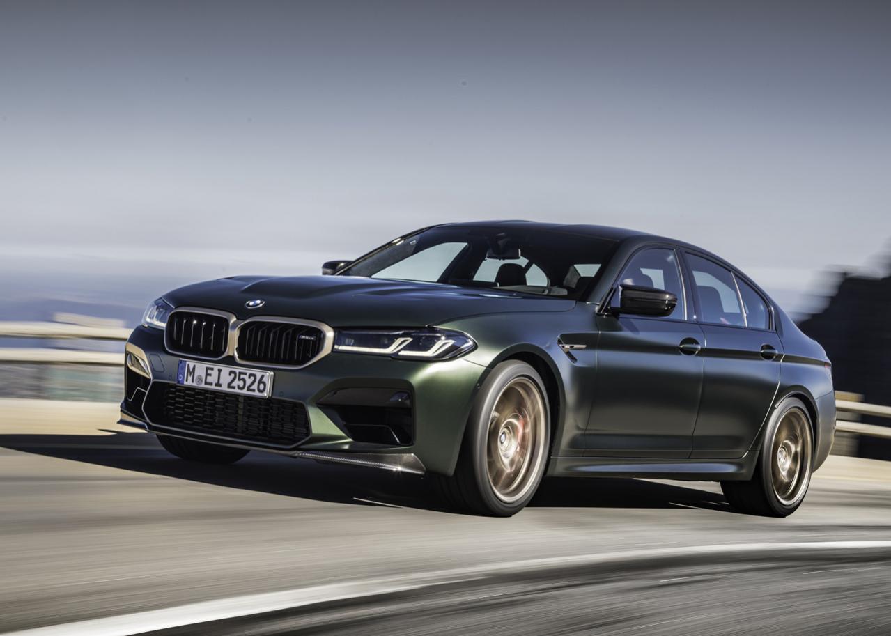 BMW Mモデル史上最強エンジンを積む「BMW M5 CS」がBMWオンライン